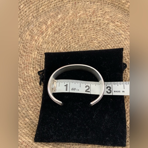 Ladies sterling Native American cuff - Picture 3 of 5